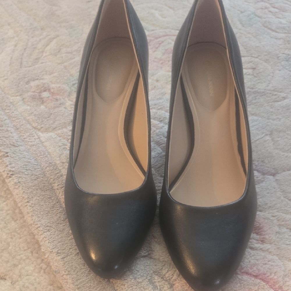 Giani Bernini Black Leather Heels